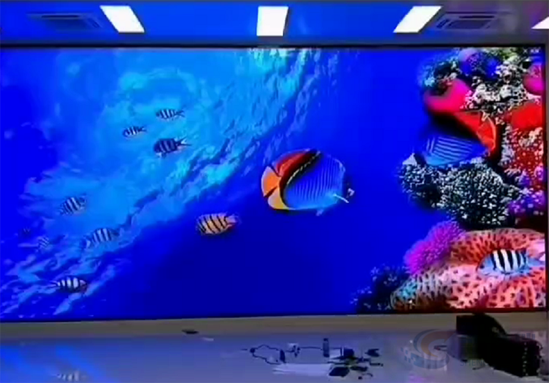 長治室內(nèi)P1.53高密度全彩顯示屏